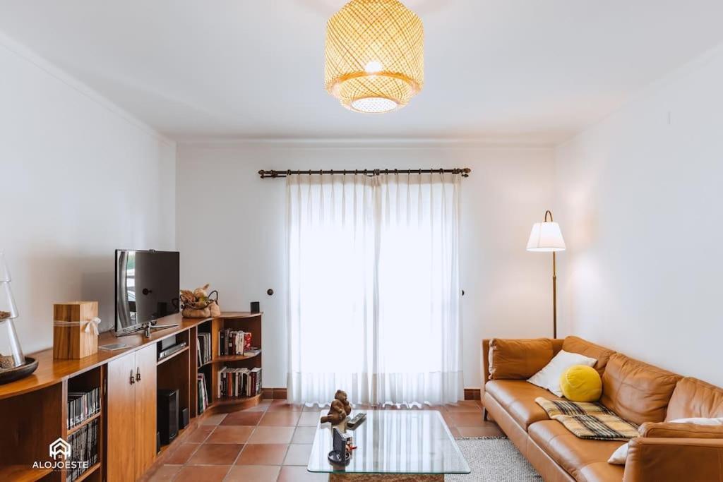 Casa Do Patio - 3 Bedrooms, Ponte Rol Torres Vedras Exteriör bild